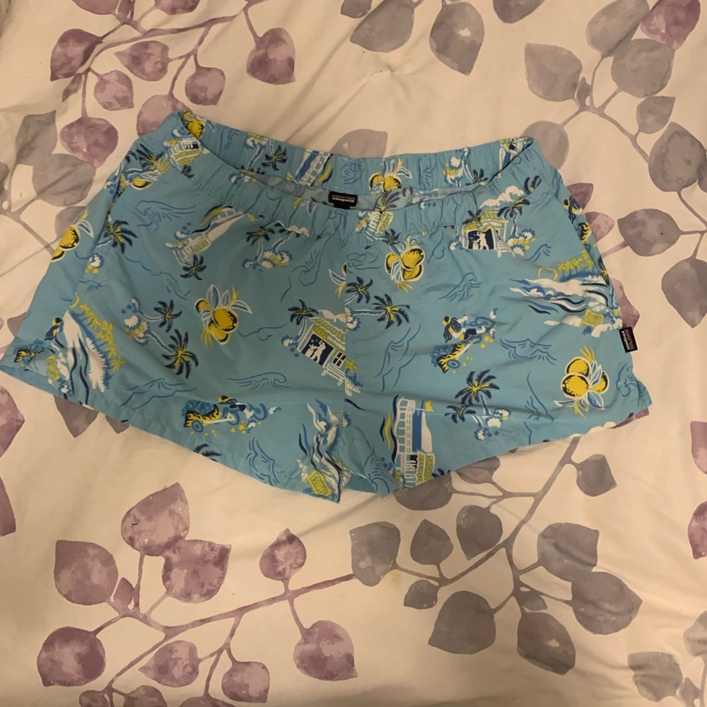 Patagonia barely baggies XL